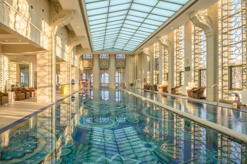 Swimming pool and children's aqua zone
